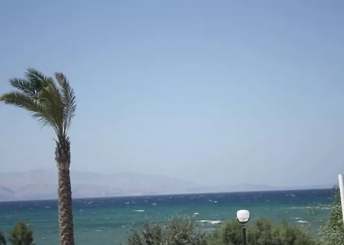 فندق دابليو إيه تشيشمي فارم هوتل بيتش ريزورت آند سبا 3*